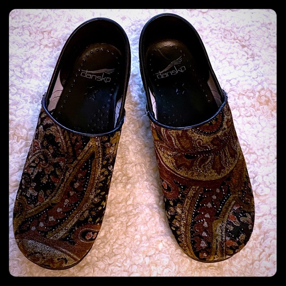 Dansko Shoes - Velvet paisley pattern Danskos - 38